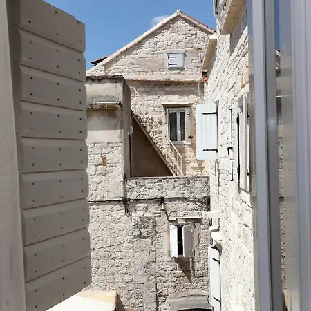 Teuta Pensionat Trogir
