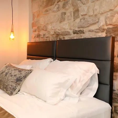 Casa de hóspedes Teuta 3*