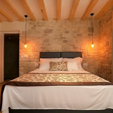 Teuta Casa de hóspedes