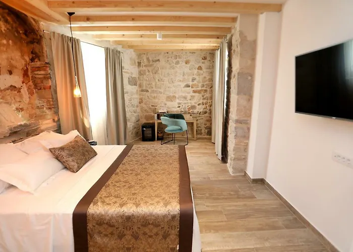 Teuta Pensjonat Trogir