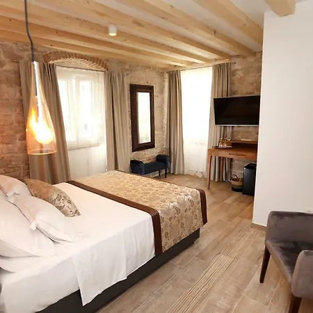Teuta 3* Trogir